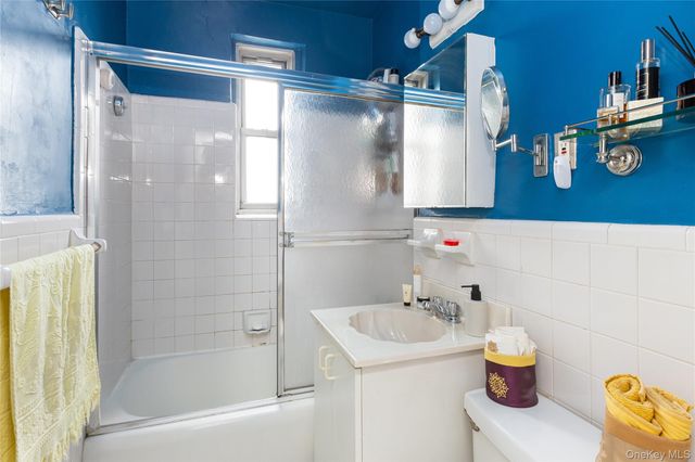 10221 63rd Road A67, Forest Hills, NY 11375