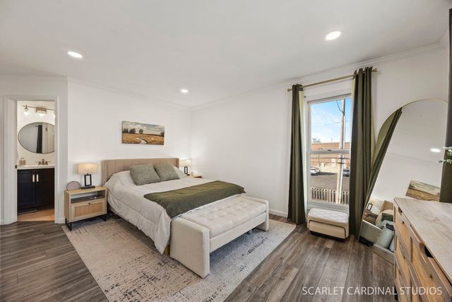 528 Pershing Avenue G, Glen Ellyn, IL 60137