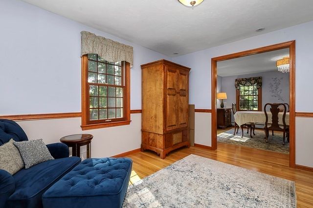 6 Lydia Ln, Franklin, MA 02038