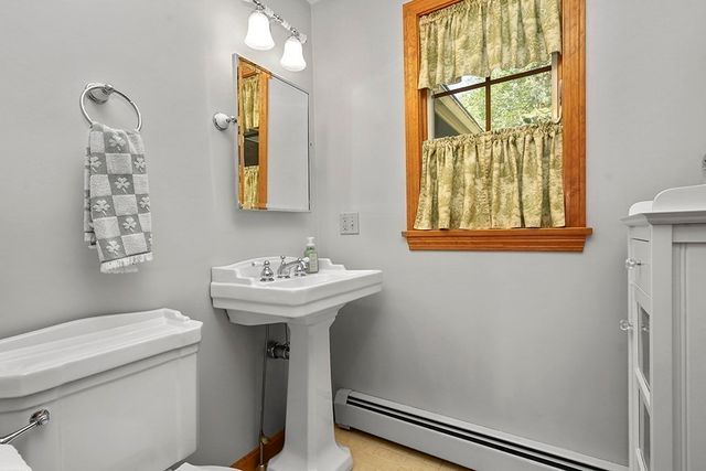 6 Lydia Ln, Franklin, MA 02038