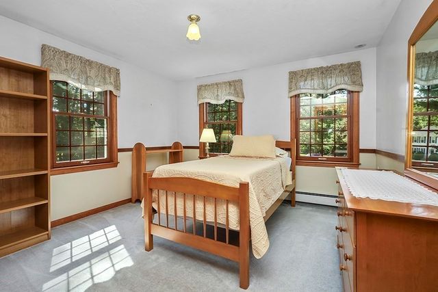 6 Lydia Ln, Franklin, MA 02038