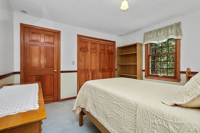 6 Lydia Ln, Franklin, MA 02038