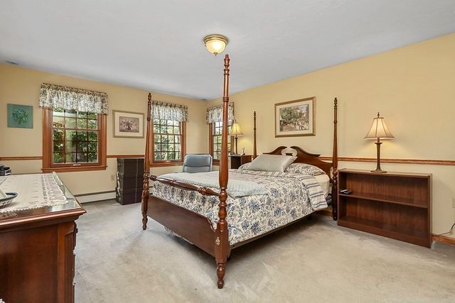 6 Lydia Ln, Franklin, MA 02038