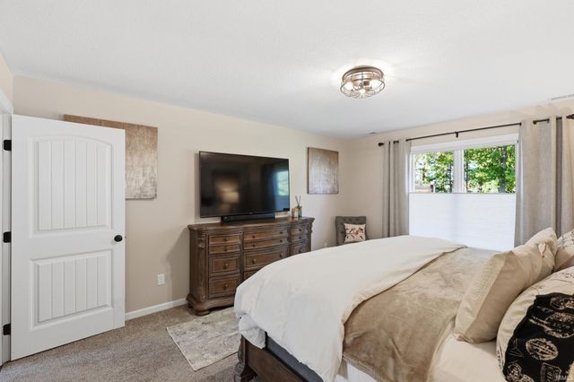 13634 Saddle Creek Lane, Grabill, IN 46741