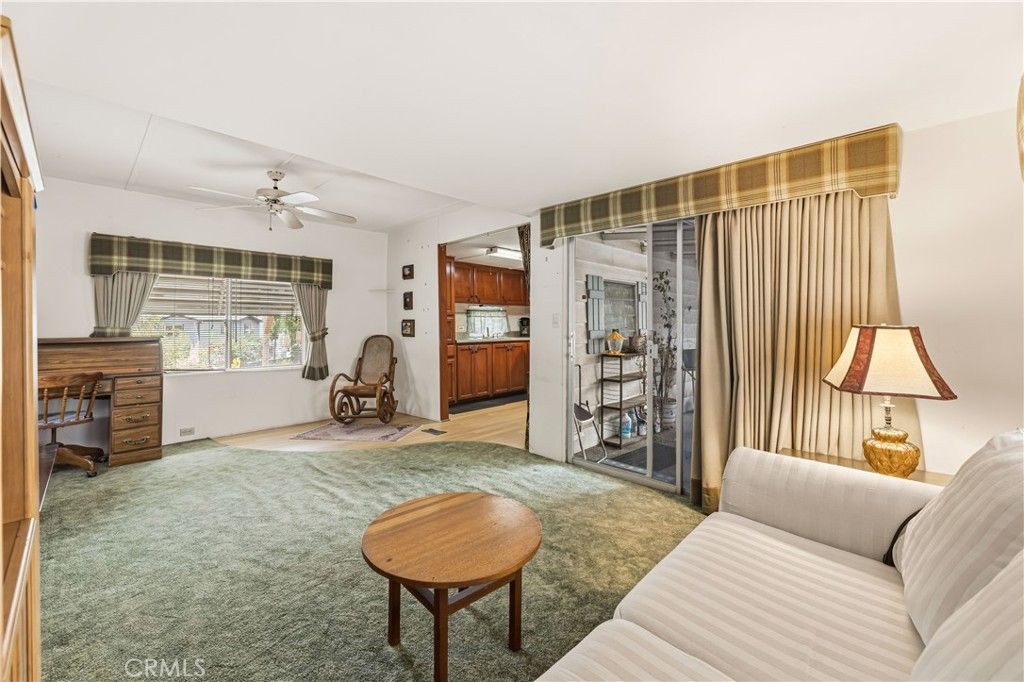 Image 10 of property listing at 10711 Sherman Grove Avenue 9, Sunland, CA 91040