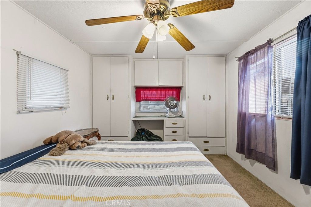 Image 18 of property listing at 10711 Sherman Grove Avenue 9, Sunland, CA 91040