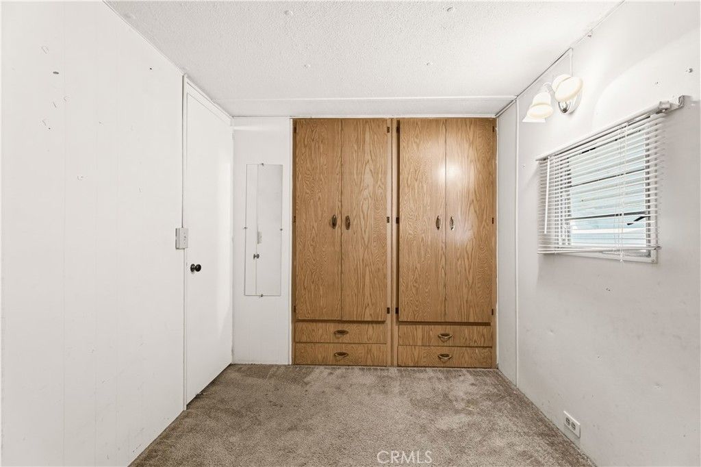 Image 21 of property listing at 10711 Sherman Grove Avenue 9, Sunland, CA 91040