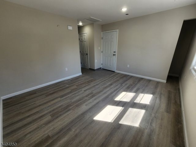 262 Sherman St, Passaic City, NJ 07055