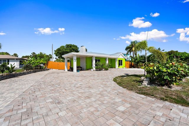 5203 S Indian River Drive, Fort Pierce, FL 34982