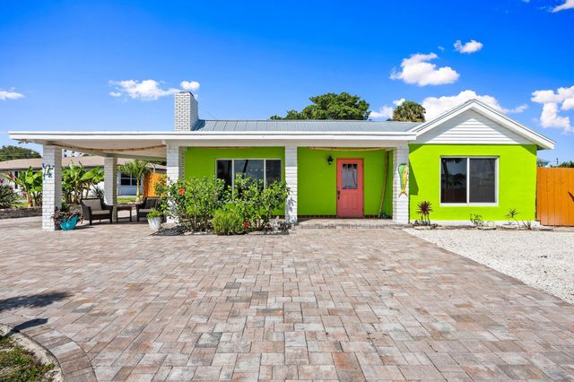 5203 S Indian River Drive, Fort Pierce, FL 34982