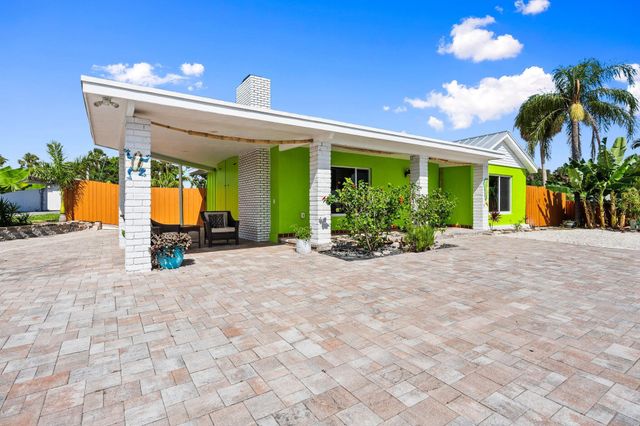 5203 S Indian River Drive, Fort Pierce, FL 34982