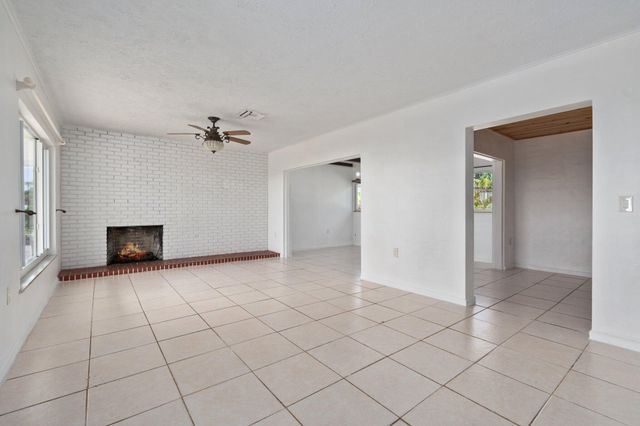 5203 S Indian River Drive, Fort Pierce, FL 34982