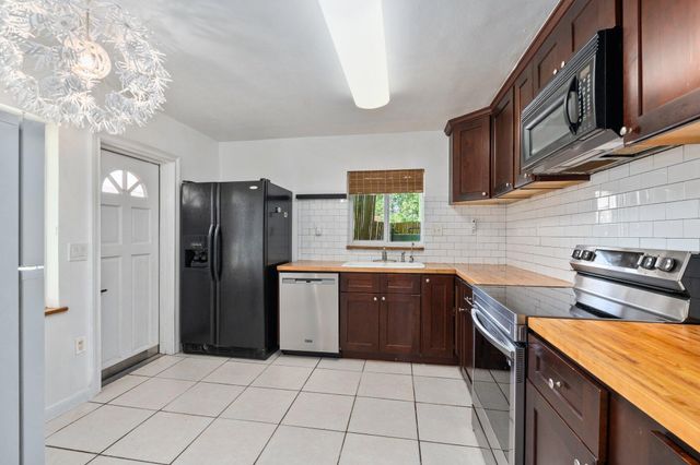 5203 S Indian River Drive, Fort Pierce, FL 34982