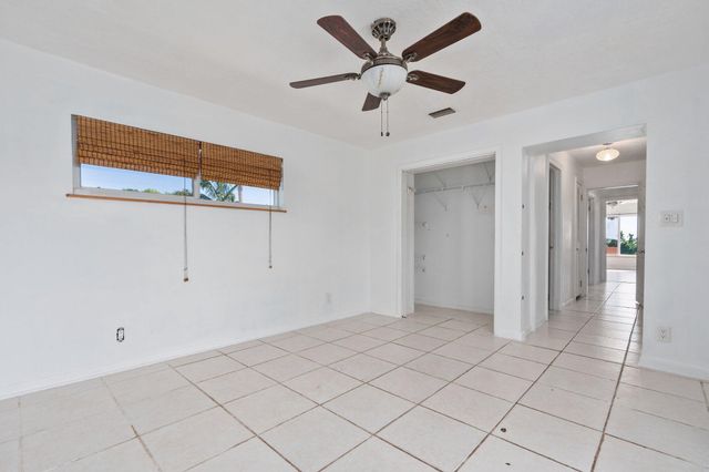 5203 S Indian River Drive, Fort Pierce, FL 34982