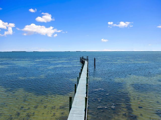 5203 S Indian River Drive, Fort Pierce, FL 34982