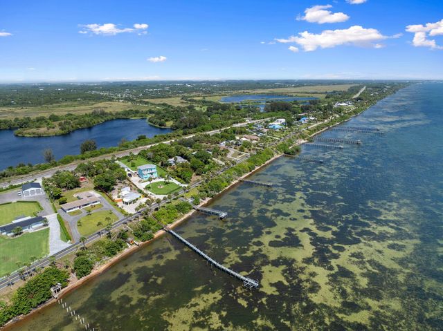 5203 S Indian River Drive, Fort Pierce, FL 34982