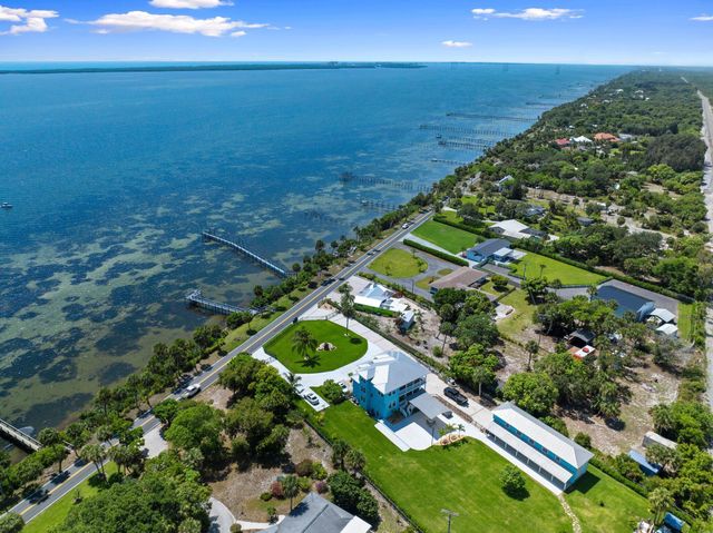 5203 S Indian River Drive, Fort Pierce, FL 34982