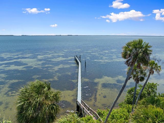 5203 S Indian River Drive, Fort Pierce, FL 34982