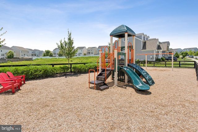 1055 ASPEN RD, Stafford, VA 22554