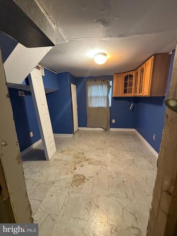 20 LAMP POST LN, Cherry Hill, NJ 08003