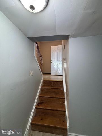 20 LAMP POST LN, Cherry Hill, NJ 08003