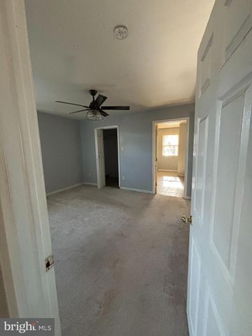 20 LAMP POST LN, Cherry Hill, NJ 08003