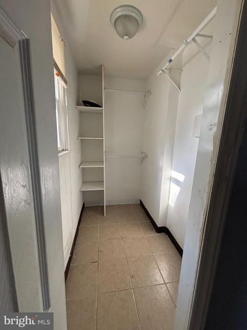 20 LAMP POST LN, Cherry Hill, NJ 08003