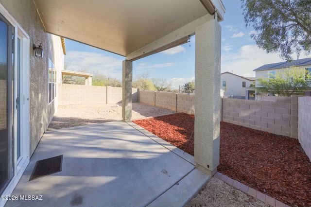 6245 S Stonechat Drive, Tucson, AZ 85756