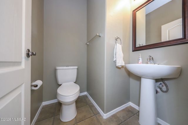 6245 S Stonechat Drive, Tucson, AZ 85756