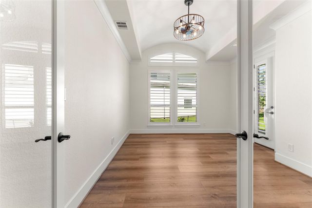 18 Dawning Flower Drive, Tomball, TX 77375