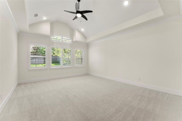 18 Dawning Flower Drive, Tomball, TX 77375