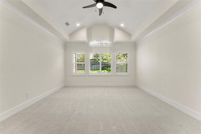 18 Dawning Flower Drive, Tomball, TX 77375