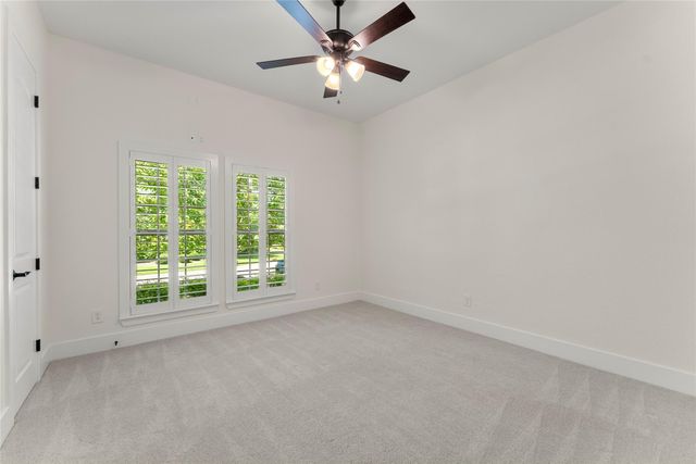 18 Dawning Flower Drive, Tomball, TX 77375