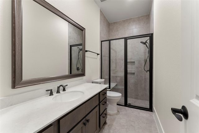 18 Dawning Flower Drive, Tomball, TX 77375