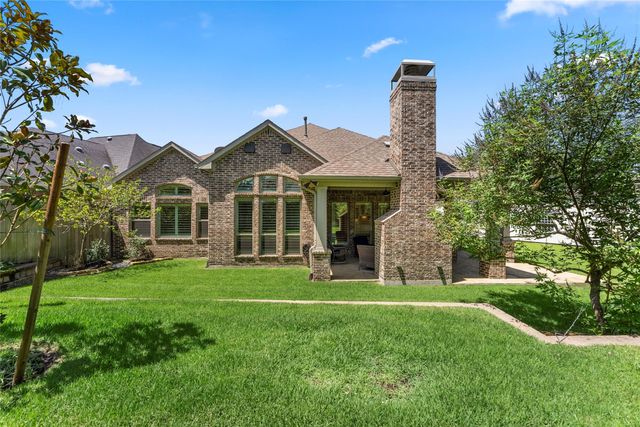 18 Dawning Flower Drive, Tomball, TX 77375