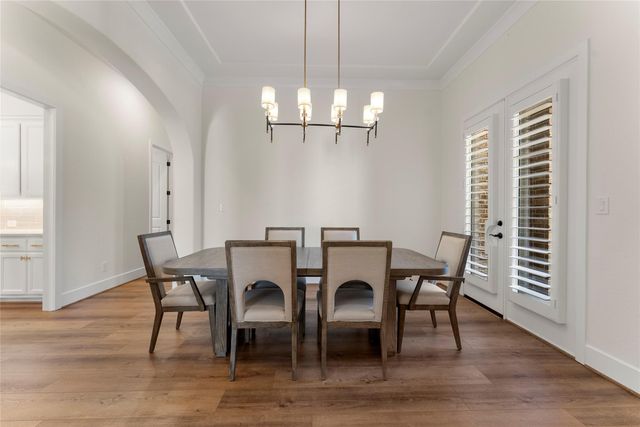 18 Dawning Flower Drive, Tomball, TX 77375