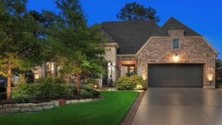 18 Dawning Flower Drive, Tomball, TX 77375
