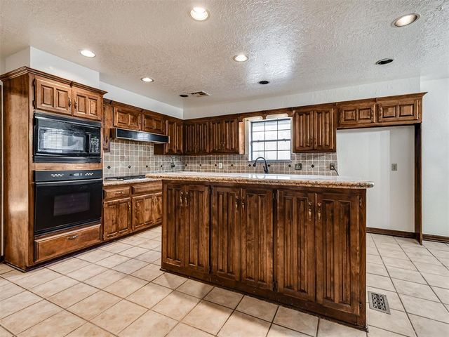 3328 Willow Brook Road, Oklahoma City, OK 73120
