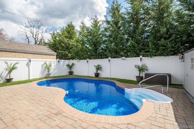 38 Orchard Street, Merrick, NY 11566