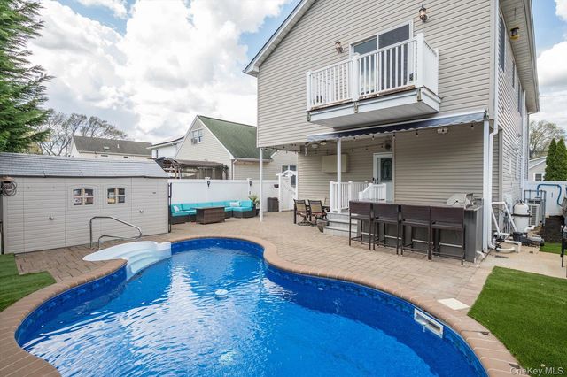 38 Orchard Street, Merrick, NY 11566