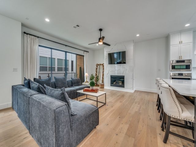 2315 Kirby Street B, Dallas, TX 75204