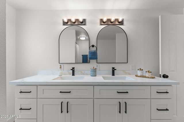 23865 W Coleman Drive, Congress, AZ 85332