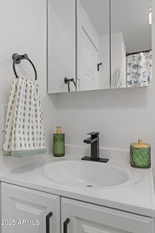 23865 W Coleman Drive, Congress, AZ 85332