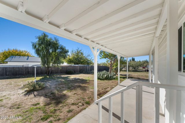 23865 W Coleman Drive, Congress, AZ 85332