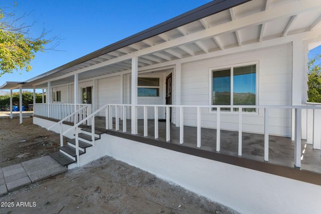 23865 W Coleman Drive, Congress, AZ 85332