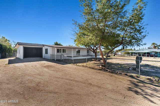 23865 W Coleman Drive, Congress, AZ 85332