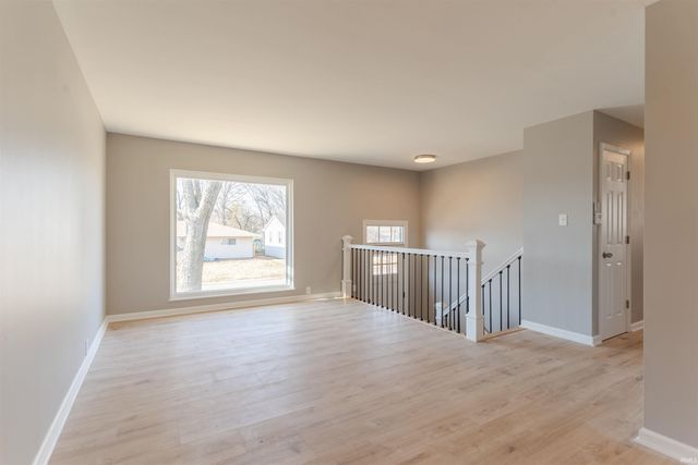 5011 Manor Court, Evansville, IN 47710