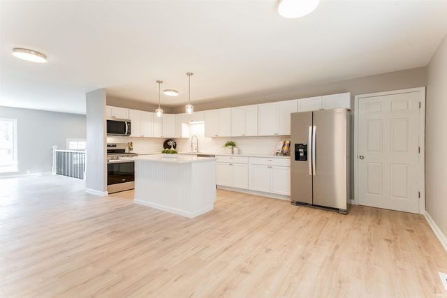 5011 Manor Court, Evansville, IN 47710