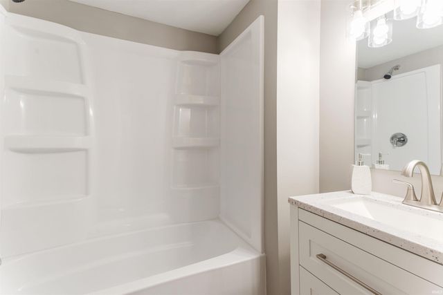 5011 Manor Court, Evansville, IN 47710