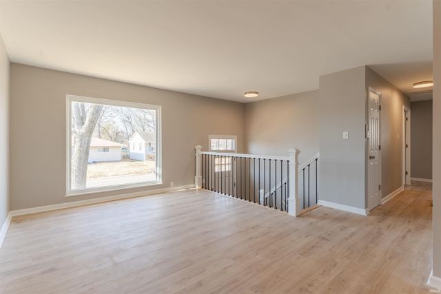 5011 Manor Court, Evansville, IN 47710